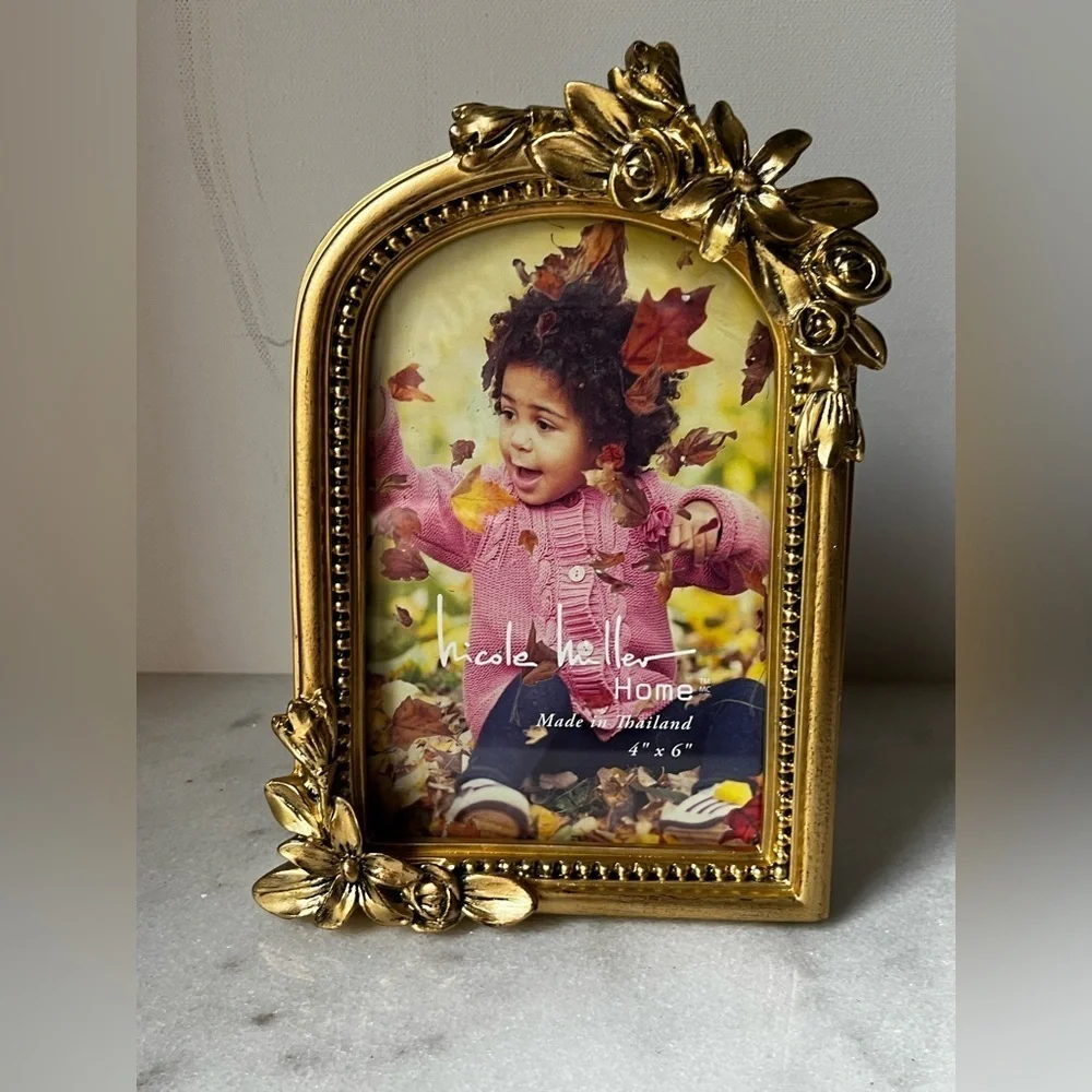 Nicole Miller Gold Floral Accent Frame for 4x6” photo antique style